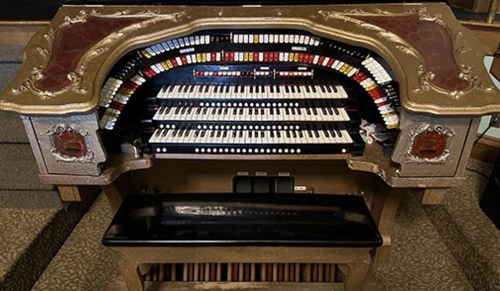 Traditions of Christmas at the Pella Opera House photo